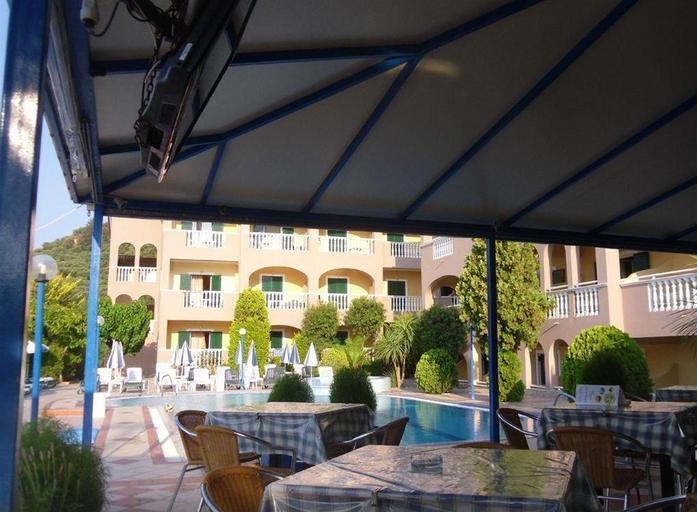 Food & Drinks, Sandy Maria, Ionian Islands