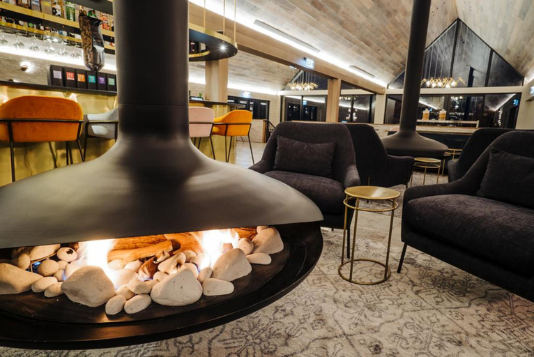 Public Area 4, Kamana Lakehouse, Queenstown-Lakes
