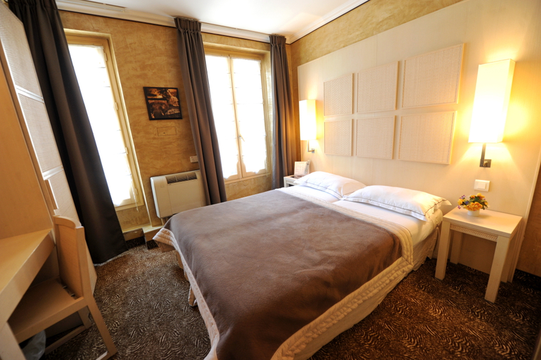Bedroom 3, The Originals Boutique Hôtel du Vieux Saule, Paris, Paris