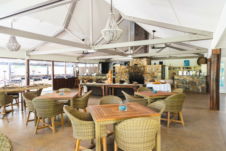 Food & Drinks 4, Palm Bay Resort, Whitsunday