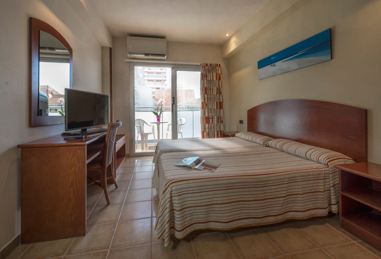 Bedroom 3, 4R Miramar Calafell, Tarragona