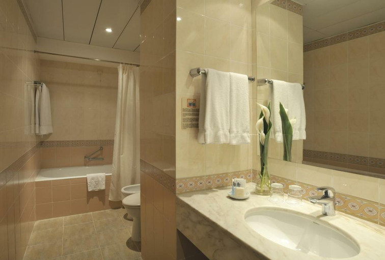 Bathroom 5, Pestana Miramar Garden & Ocean Resort, Funchal