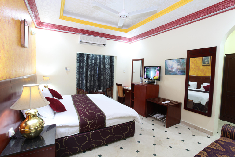 Bedroom 4, Al Bahjah Hotel, Seeb