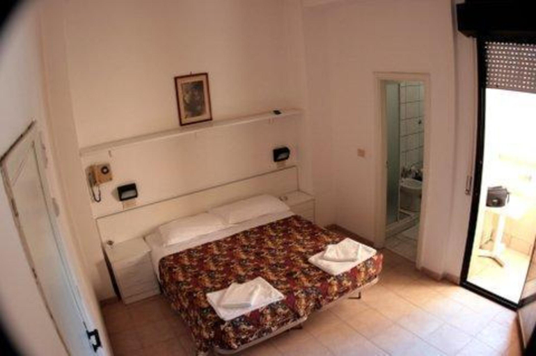 Bathroom 4, Hotel Sacramora, Rimini