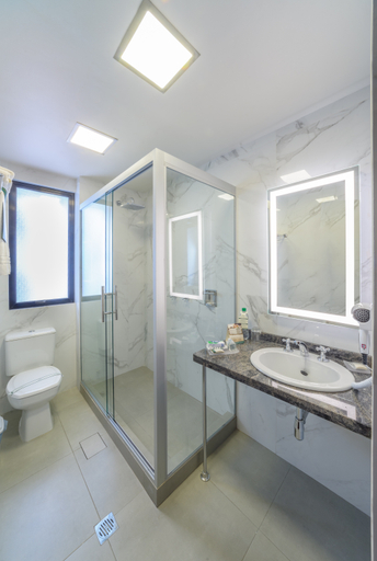 Bathroom 4, Ritz Apart Hotel, Pedro Domingo Murillo