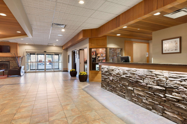 Public Area, Border Inn and Suites Lloydminster, Division No. 10