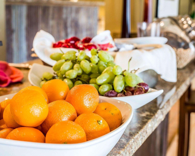 Food & Drinks 5, Yellowstone Valley Lodge, Park