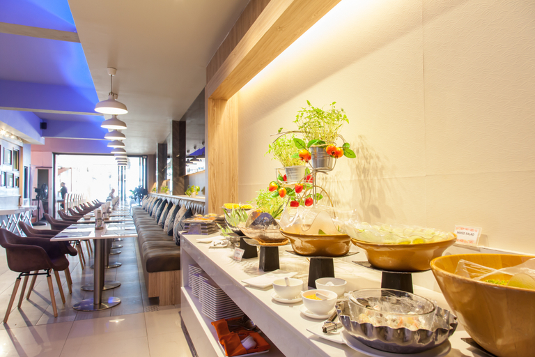 Food & Drinks 5, The Royal Palm Beachfront Hotel, Phuket Island