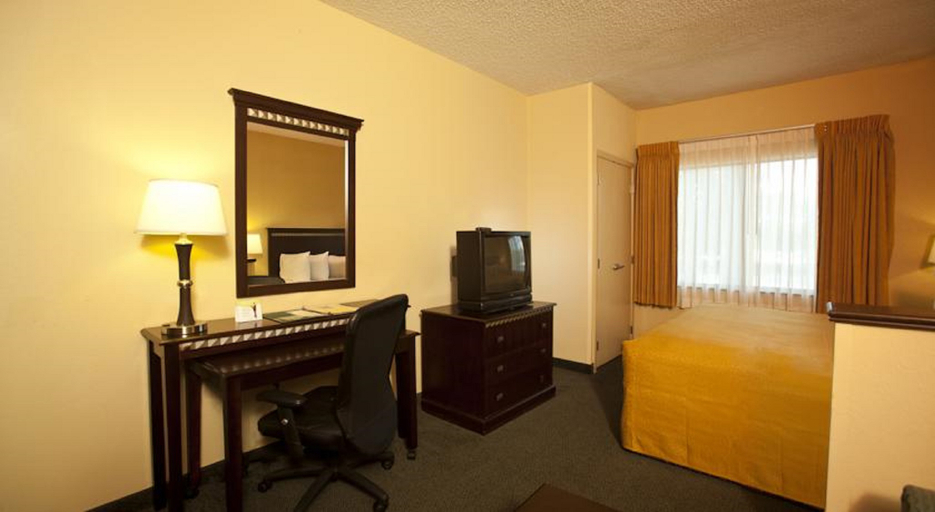 Bedroom 4, Mi Casa Hotel, Orange