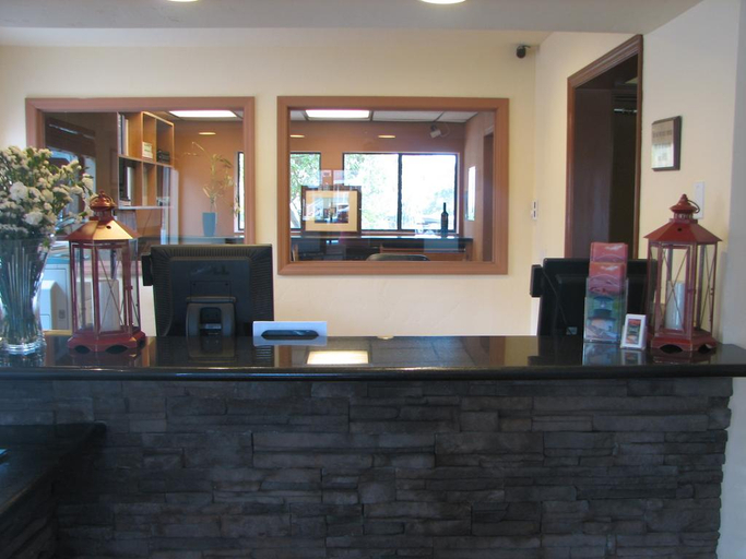 Public Area 2, Lighthouse lodge & Suites, Monterey
