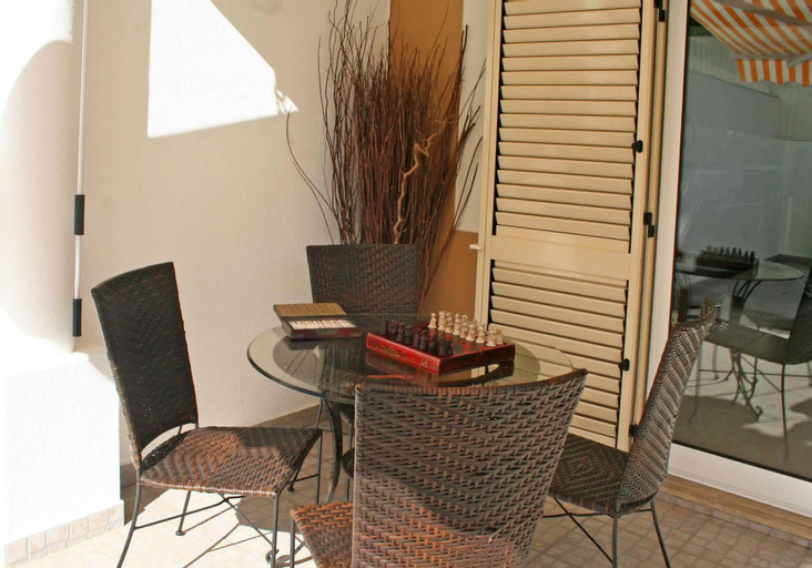AHO Guest House, Almada