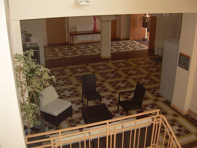 Public Area 2, Domaine Lyon Saint Joseph, Rhône