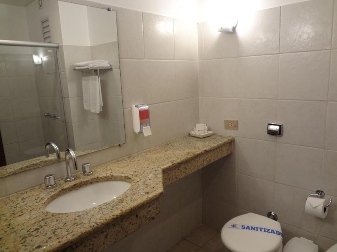 Bathroom 5, Camboa Hotel Paranagua, Paranaguá
