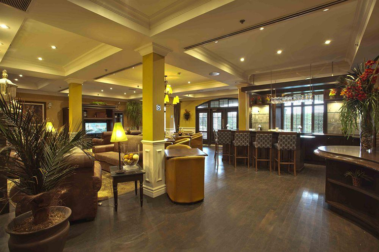Public Area 2, Le St-Martin Hotel & Suites Laval, Laval