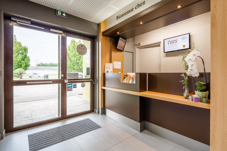 Public Area 2, B&B HOTEL Strasbourg Nord Artisans, Bas-Rhin