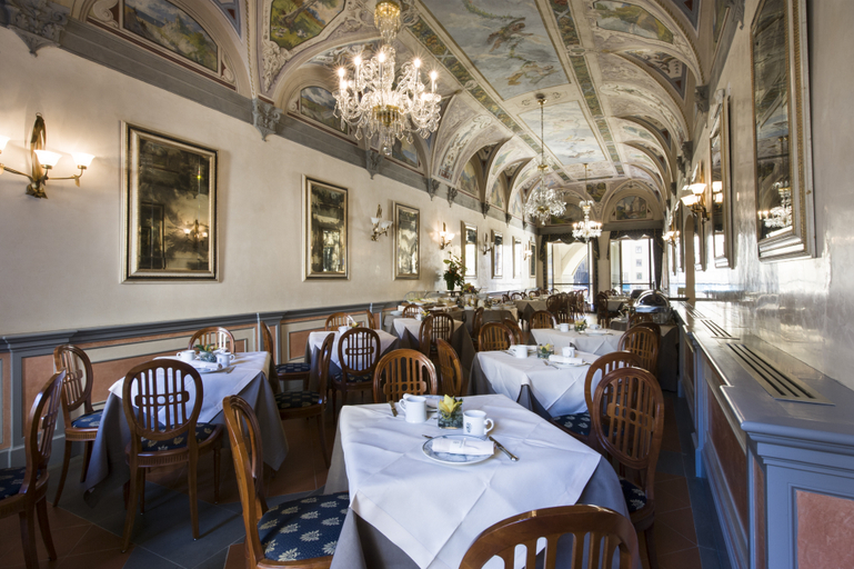 Food & Drinks 5, Degli Orafi, Florence