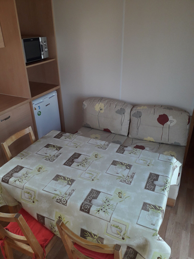 Bedroom, Camping La Croix Badeau - Chalet, Aube