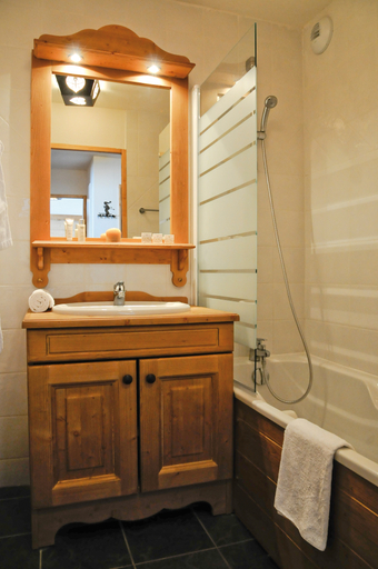 Bathroom 5, Lagrange Vacances Les Hauts De Comborcieres, Savoie