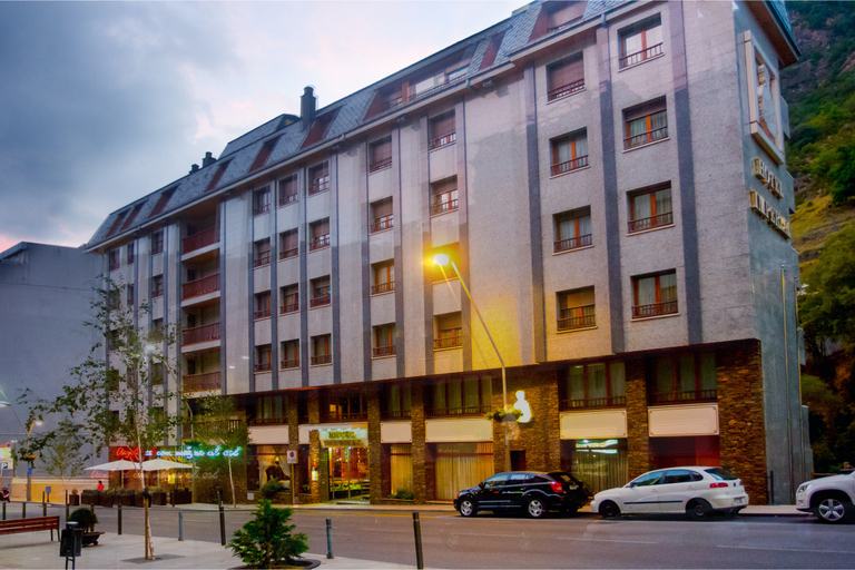 Exterior & Views 2, Yomo Imperial