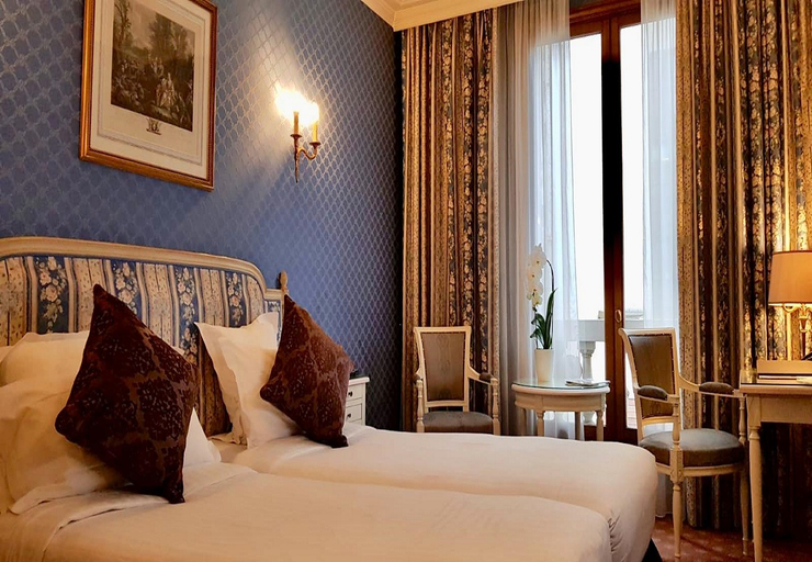 Bedroom 2, Chateau Des Fleurs, Paris