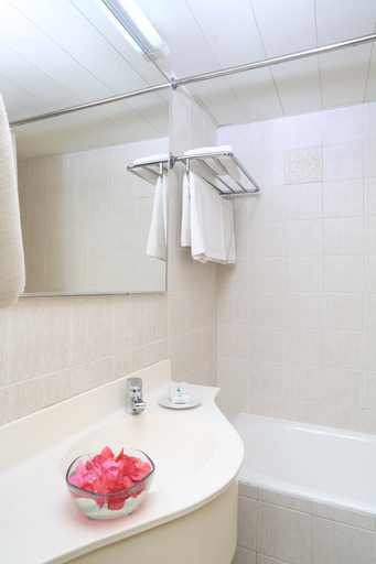 Bathroom 5, Jacaranda