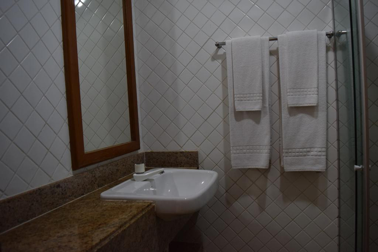 Bathroom, Encanto De Itapoan Pousada, Salvador