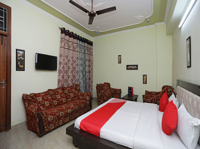 OYO 12502 City Hotel, Gautam Buddha Nagar