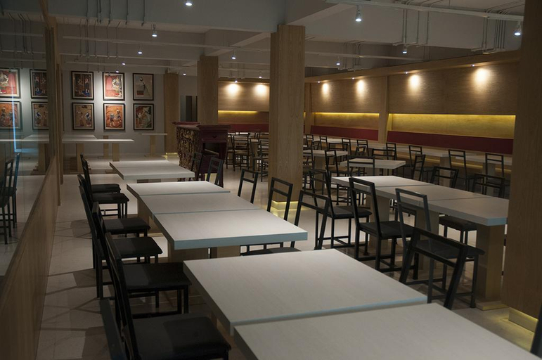 Food & Drinks 5, Khuangsingh Residence, Muang Chiang Mai