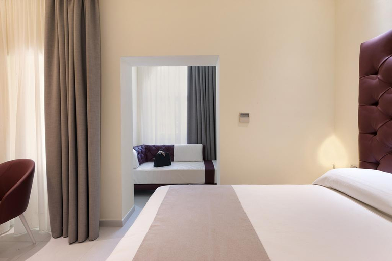 Bedroom 5, Palazzo Tritone, Napoli