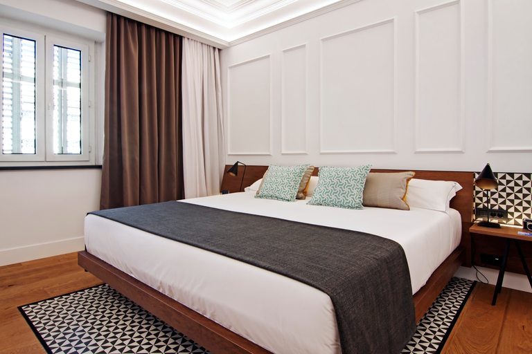 Bedroom 2, One Shot Palacio Reina Victoria 04, Valencia