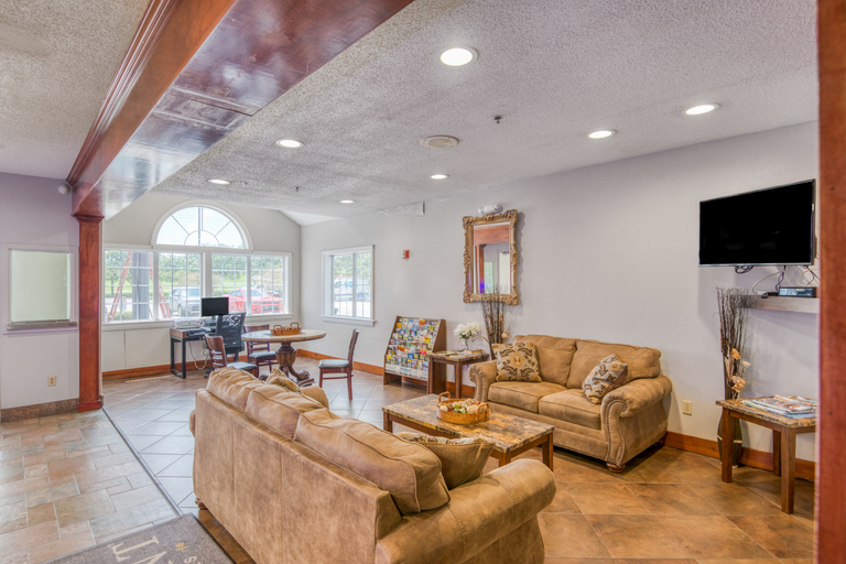 Public Area 2, Trident Inn & Suites, East Baton Rouge