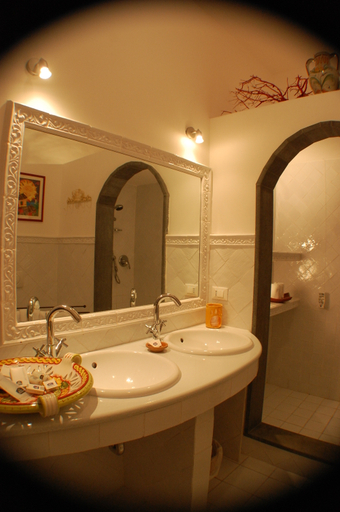 Bathroom 4, Hotel Lisca Bianca, Messina