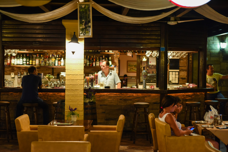 Food & Drinks 5, Ipsos Di Mare Hotel, Ionian Islands