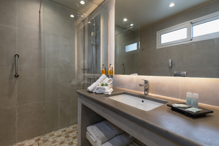 Bathroom 5, Mareblue Beach, Ionian Islands