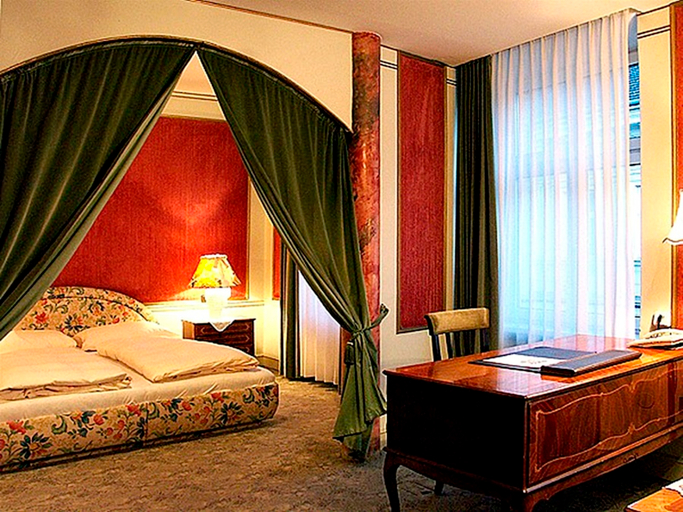 Bedroom 4, Altwienerhof, Wien