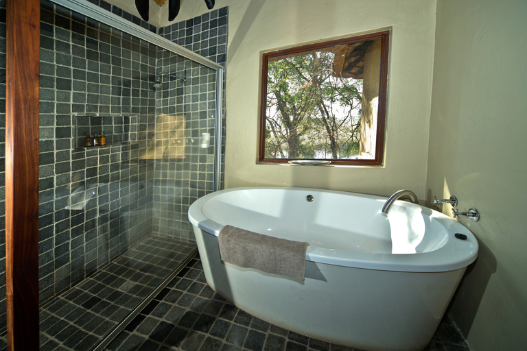Bathroom 5, Namushasha River Lodge, Kongola
