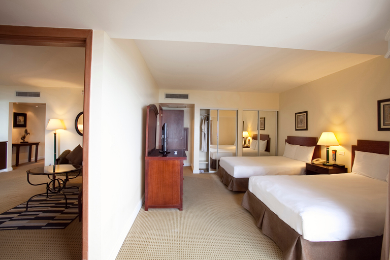 Bedroom 4, Holiday Resort & Spa, Tumon