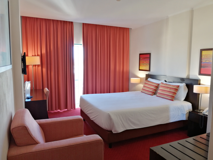 Bedroom 3, Monaco, Faro