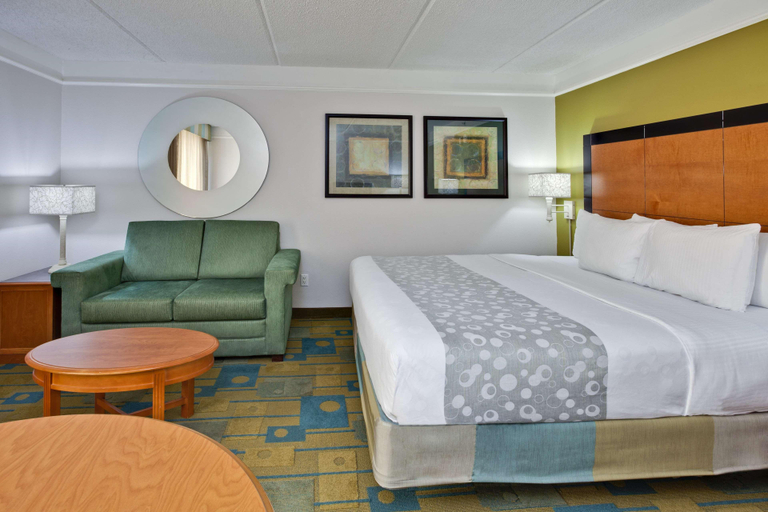 Bedroom 3, La Quinta by Wyndham Ft. Lauderdale Airport, Broward