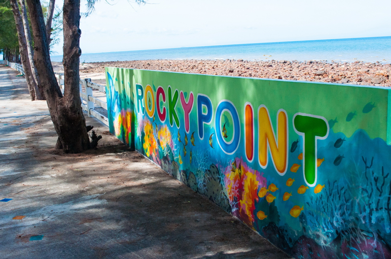 Rocky Point Resort, Thap Sakae