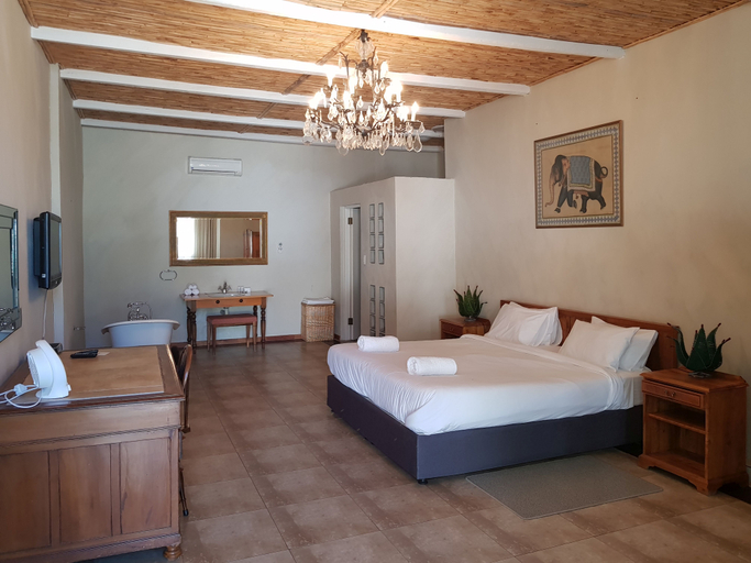 Bedroom 3, Karoo 1 Hotel Village, Cape Winelands