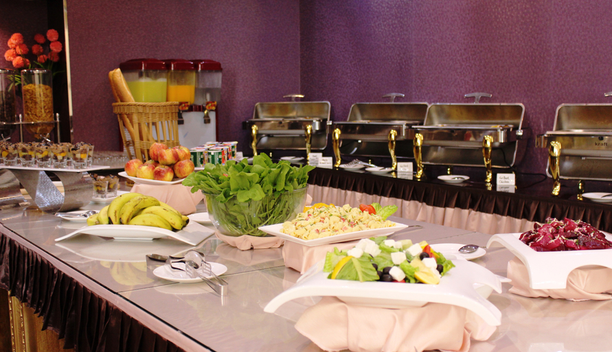Food & Drinks 5, Al Khaleej Grand Hotel, Dubai