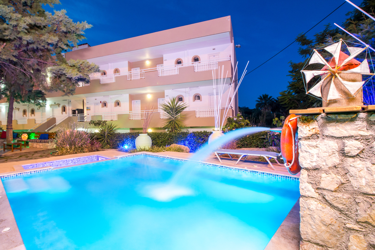 Sport & Beauty 3, Casa Stavris, South Aegean
