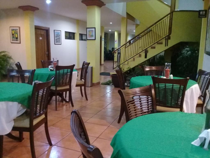 Food & Drinks 5, Hotel Brandts Los Robles de San Juan, Managua