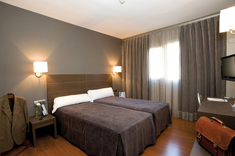 Bedroom, Cisneros, Madrid