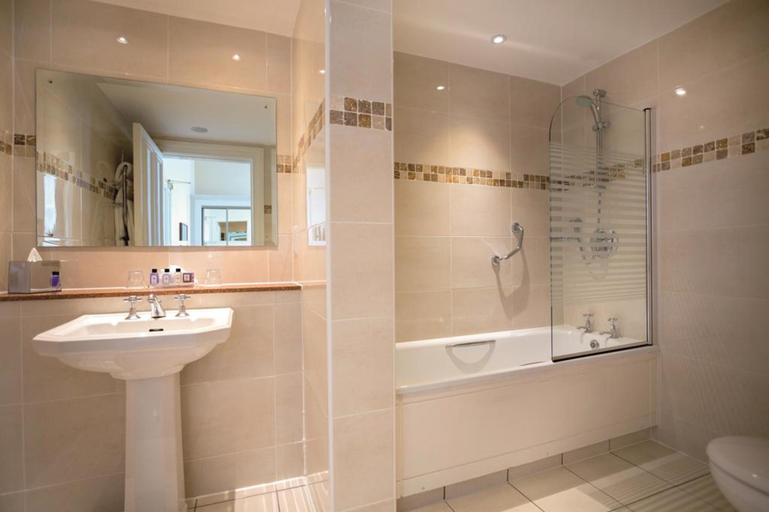 Bathroom, Macdonald Linden Hall, Northumberland