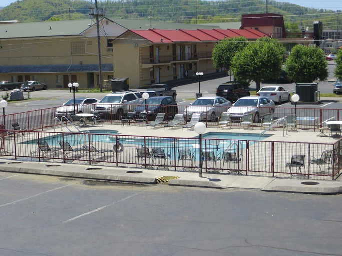Sport & Beauty 5, River Place Inn & Cabins, Sevier