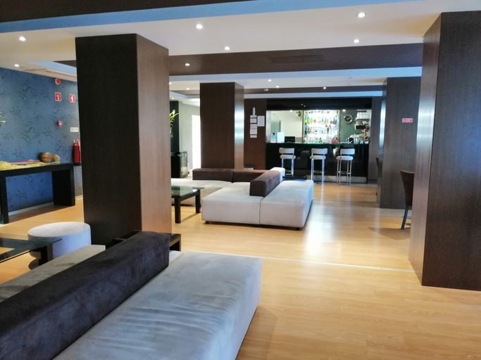 Public Area 4, Monaco, Faro