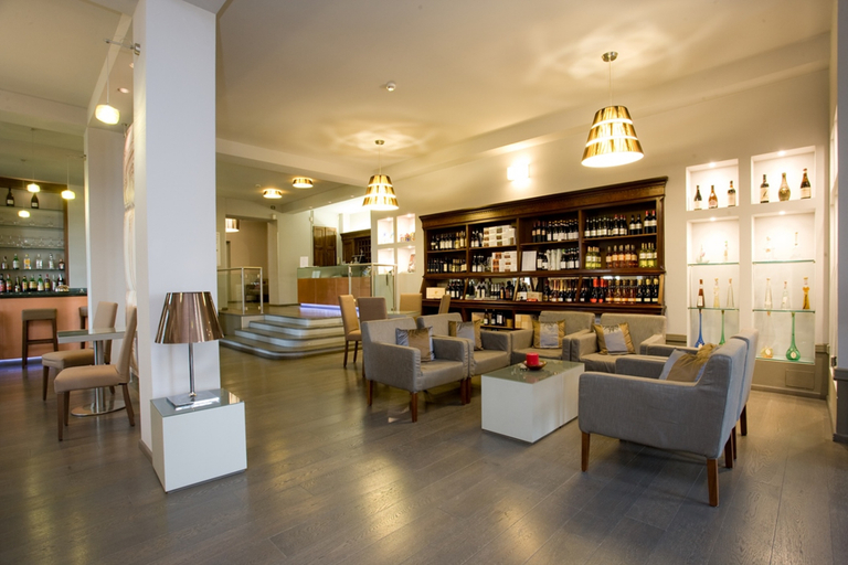 Public Area, Hotel Castello di Santa Vittoria, Cuneo