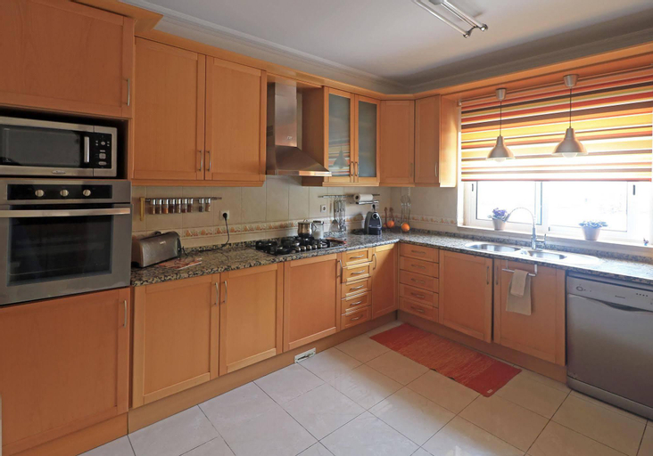 AHO Guest House, Almada